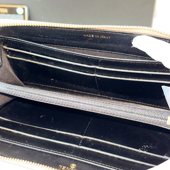 Chanel Zip Leather Wallet - Picture 14 of 16